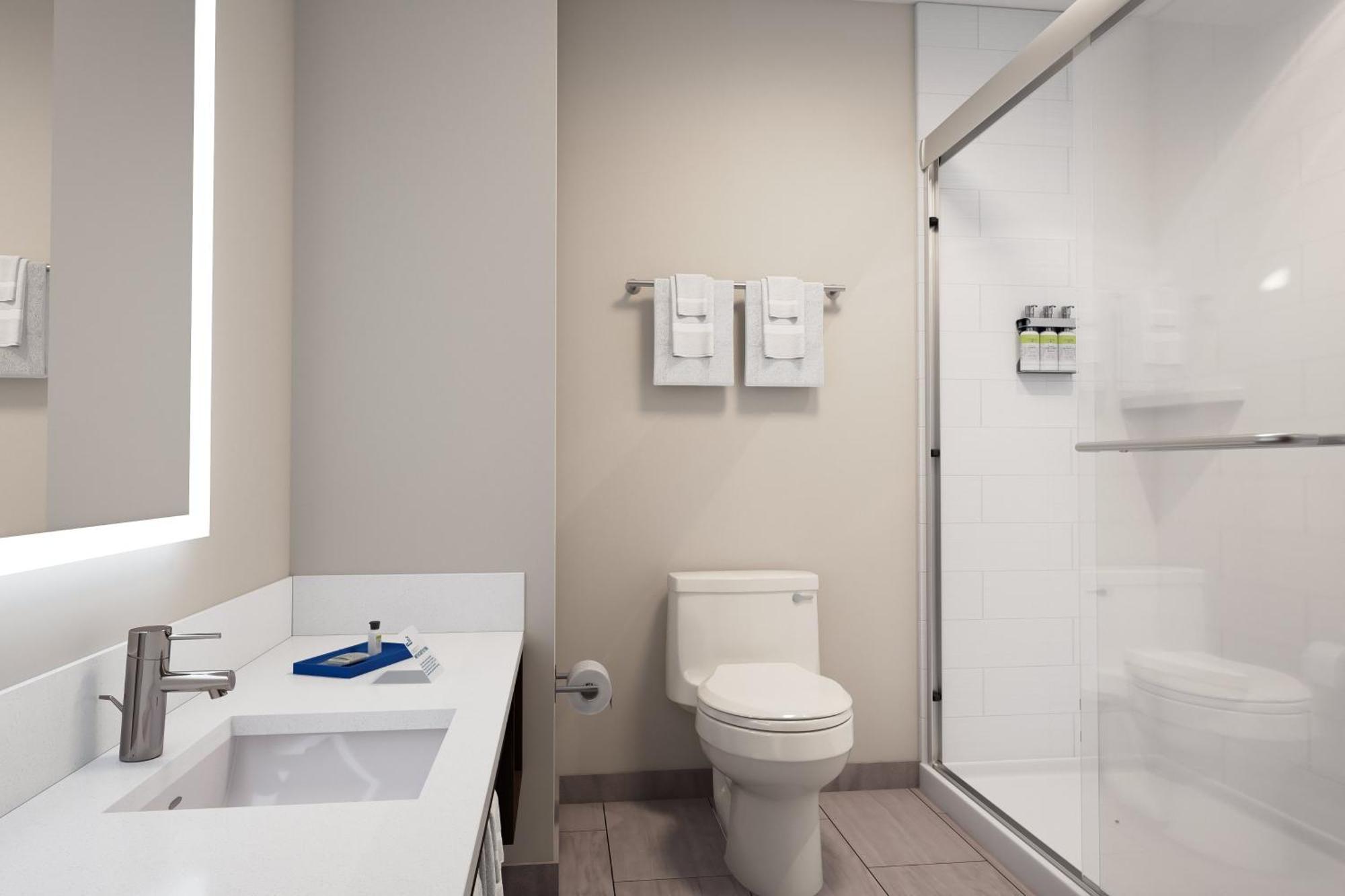 Holiday Inn Express & Suites Haltom City - Ft. Worth By Ihg Exteriör bild