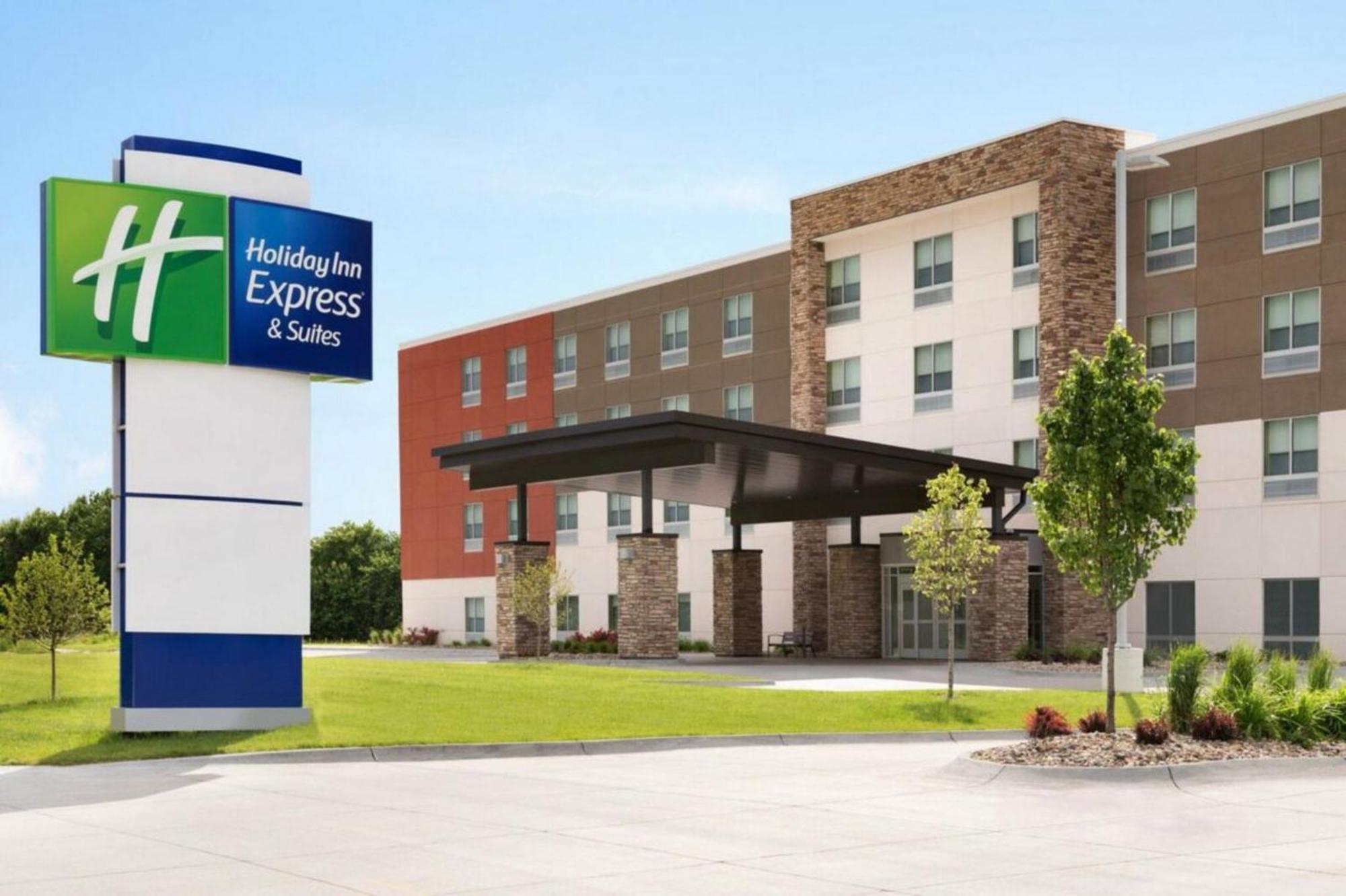 Holiday Inn Express & Suites Haltom City - Ft. Worth By Ihg Exteriör bild
